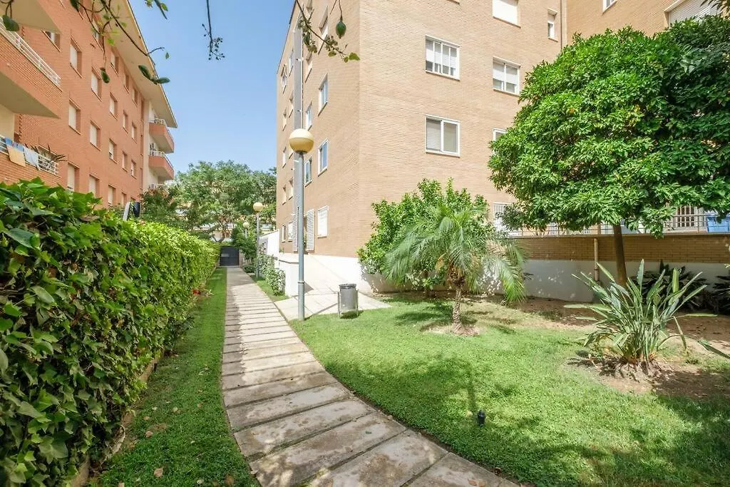 Apartamento En Complejo Residencial, Con Piscina. Salou