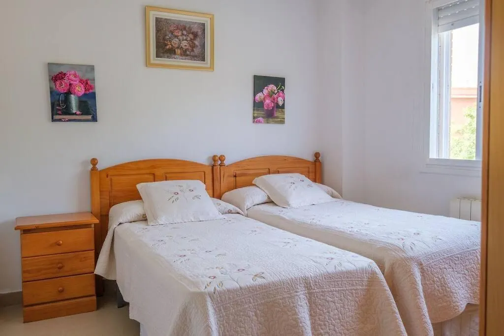 Apartamento En Complejo Residencial, Con Piscina. Salou Spain